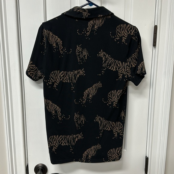 Express Tiger Print Polo Short Sleeve Shirt - Soft, Stretchy & Black - Picture 5 of 6